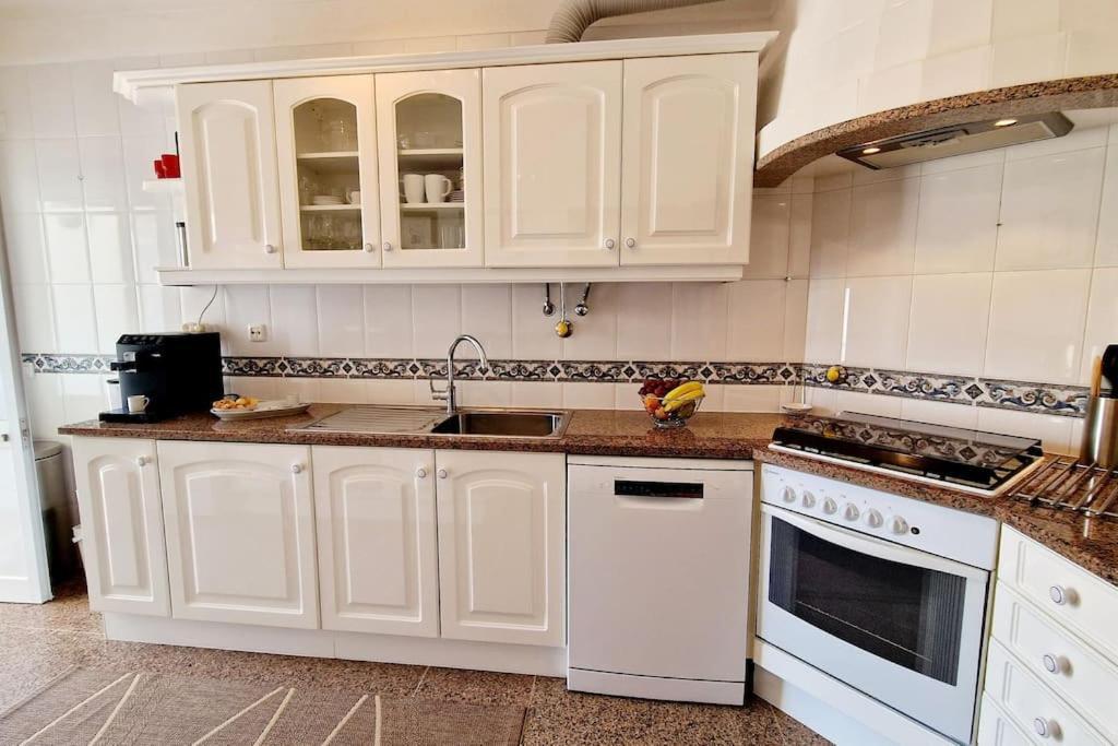 Jasmine Apartment Next To Meia Praia Beach Lagos Luaran gambar