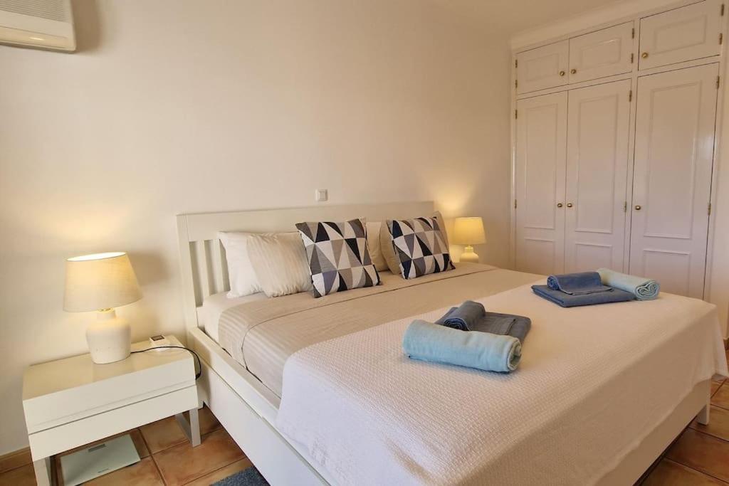 Jasmine Apartment Next To Meia Praia Beach Lagos Luaran gambar